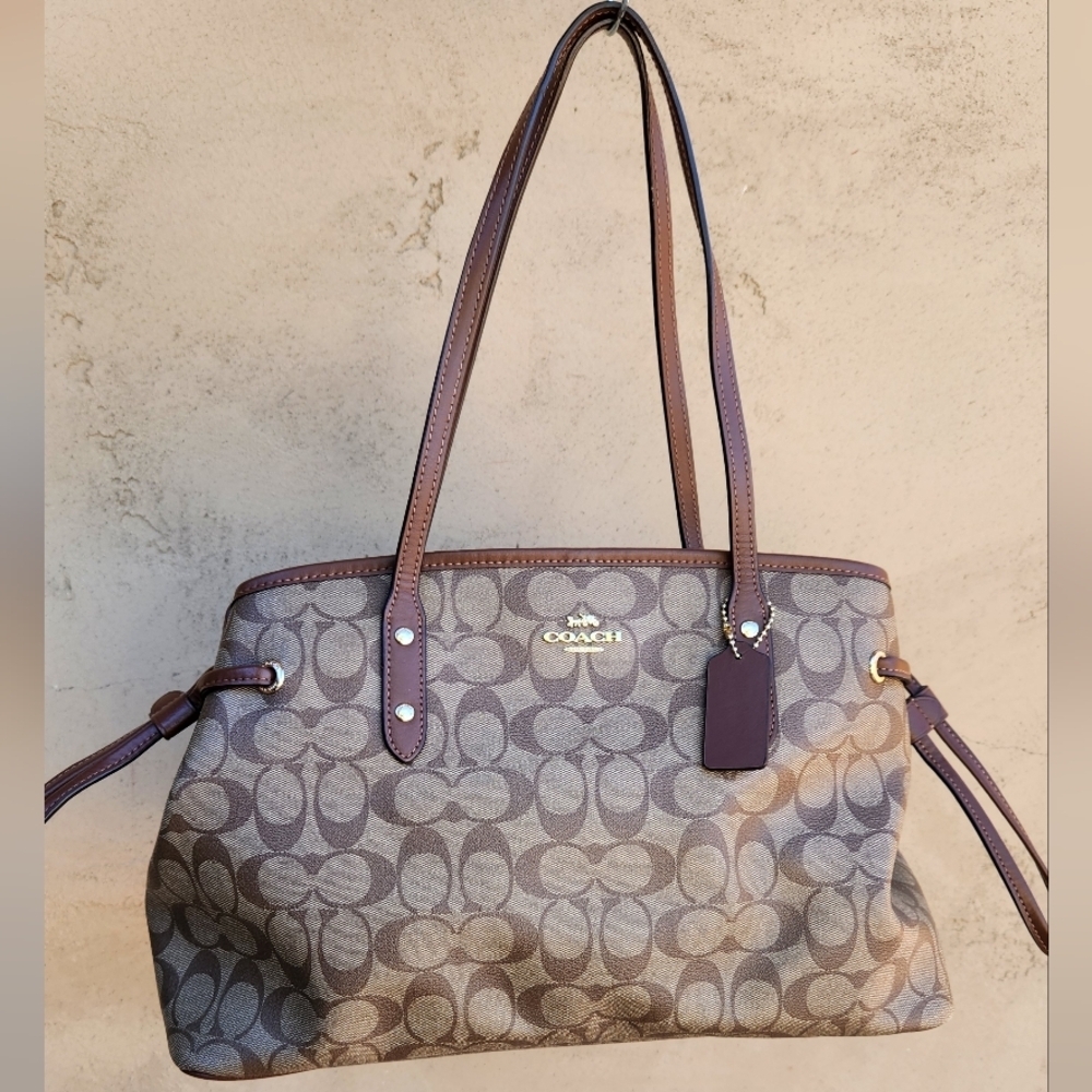Coach Drawstring Carryall in Signature Canvas - Picture 3 of 10